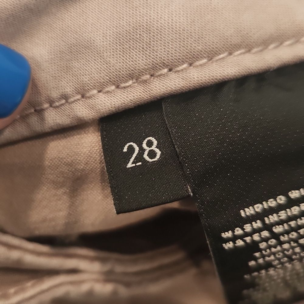 Taupe J Brand "Anja" skinny cropped pants size 28 - Picture 8 of 10